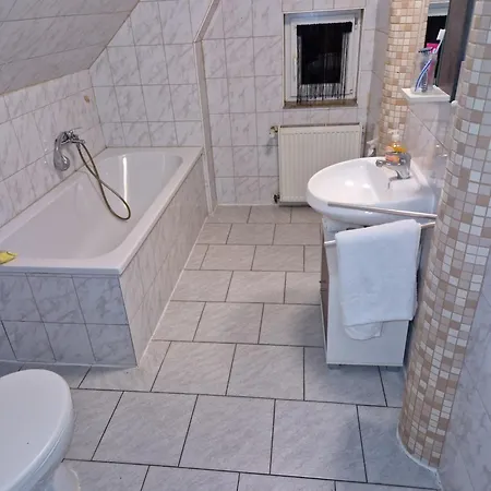 Gasthof Monteurswohnung Og 2- Klein *